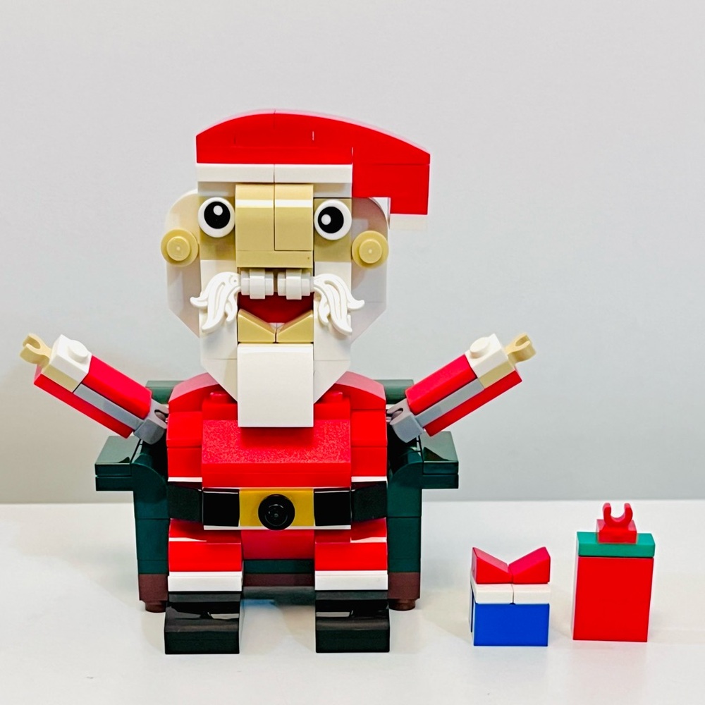 LEGO Holiday Collection - Picture 2 of 8